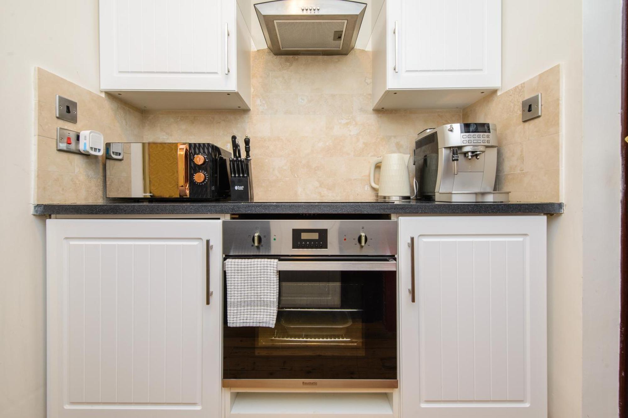Deluxe 4 Or 5 Bed House With Hot Tub, Cinema Room Sleeps 15 Saffron Walden Esterno foto