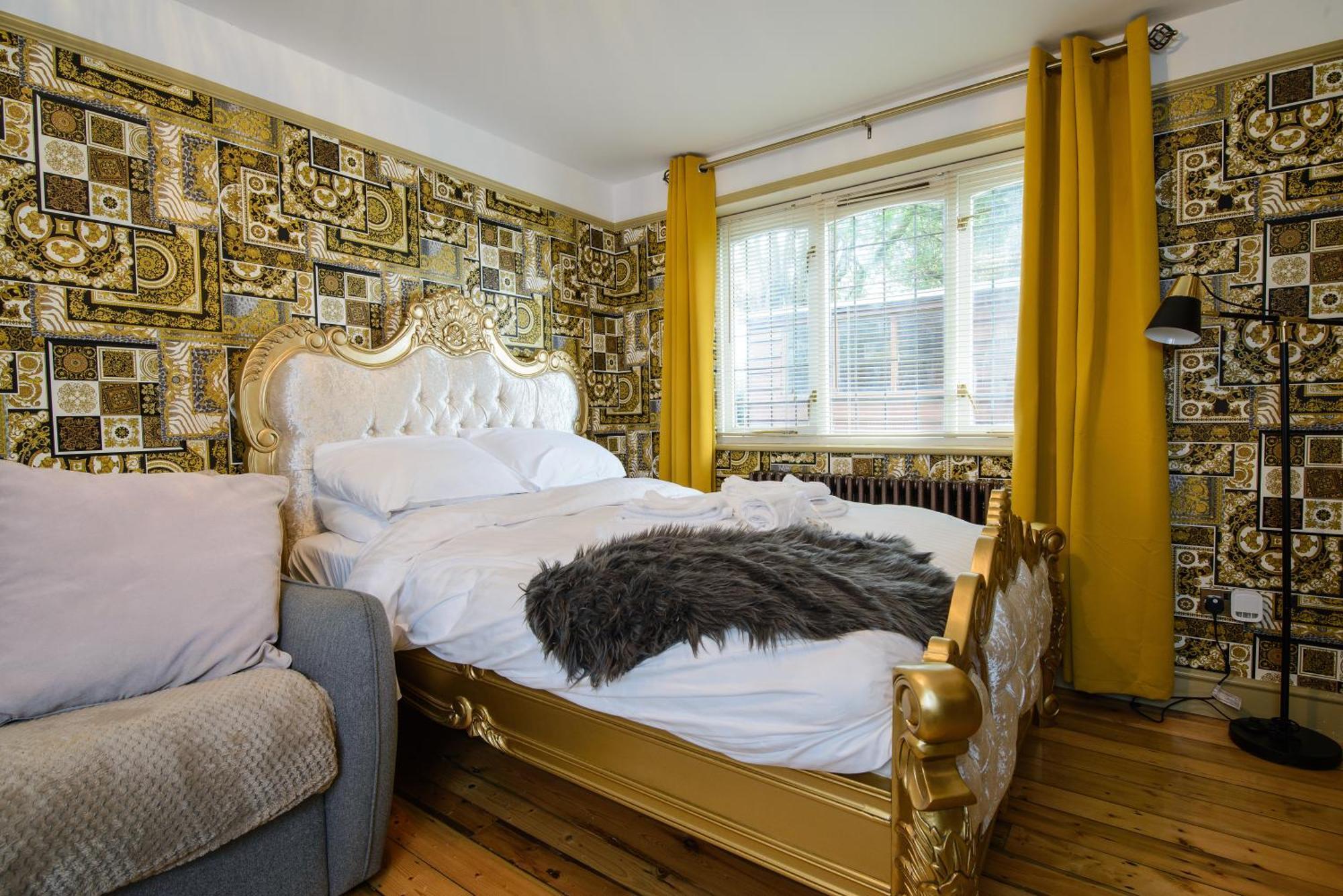 Deluxe 4 Or 5 Bed House With Hot Tub, Cinema Room Sleeps 15 Saffron Walden Esterno foto