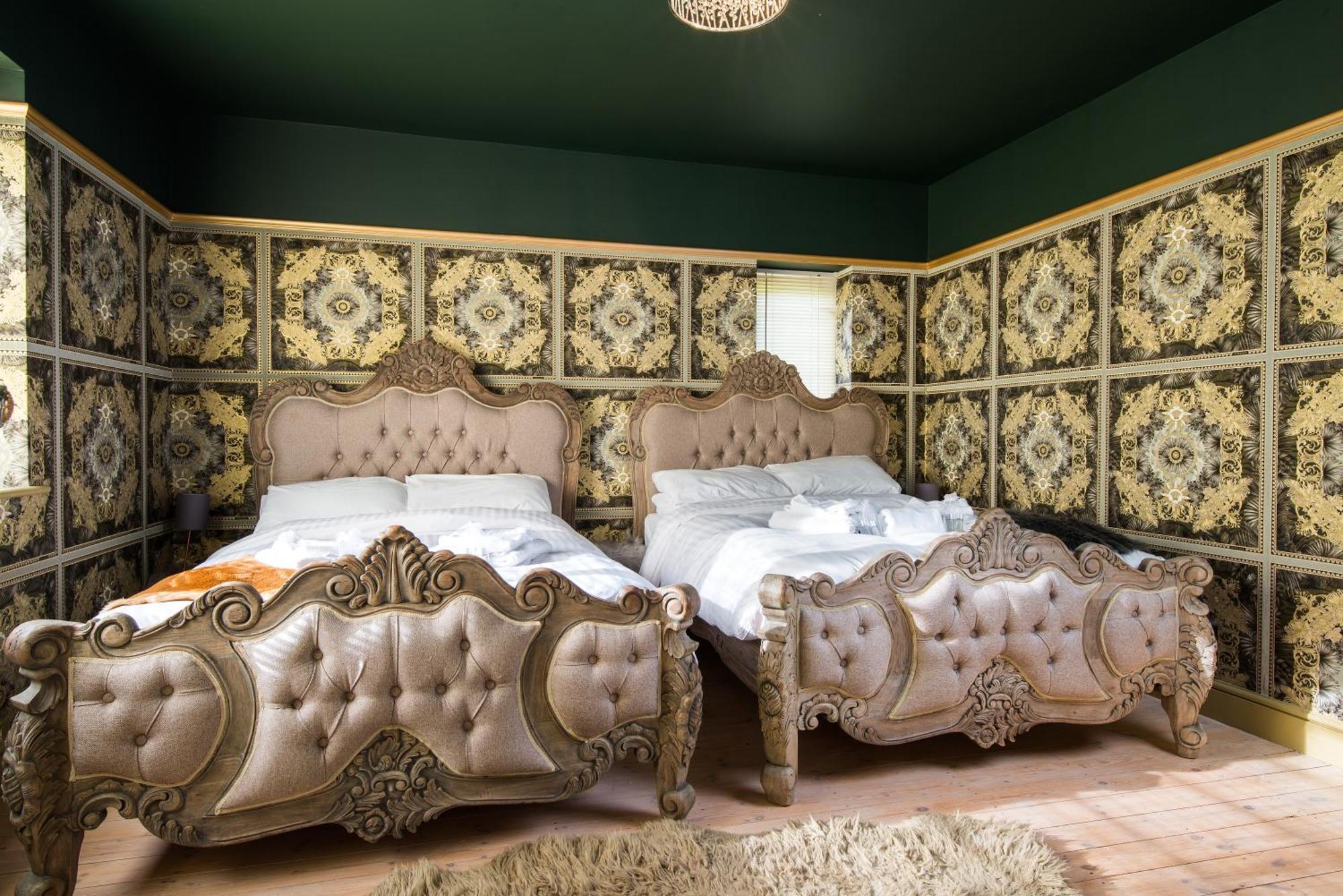 Deluxe 4 Or 5 Bed House With Hot Tub, Cinema Room Sleeps 15 Saffron Walden Esterno foto